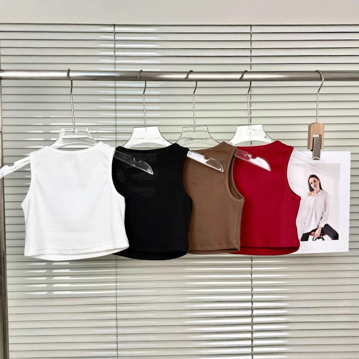 キッズガールズノースリーブリブ編みクロップタンクトップス無地 - Tank Top Ribbed のレビューと価格