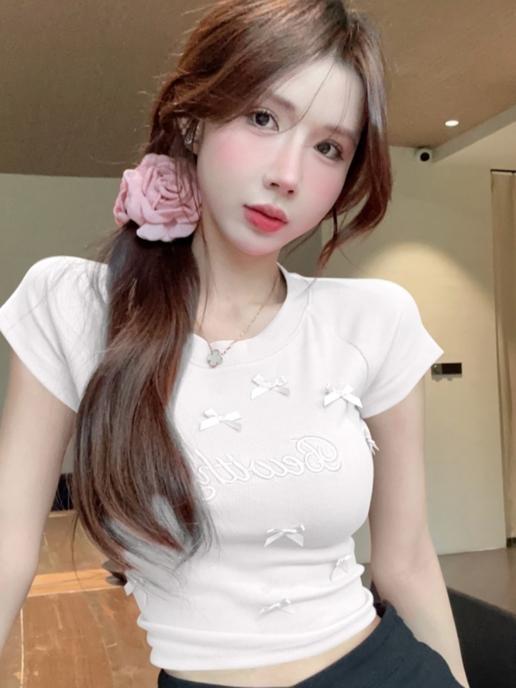夏の女性の甘い半袖 Tシャツ刺繍入りショートタイトフィットト - T Shirt Tight Fit のレビューと価格